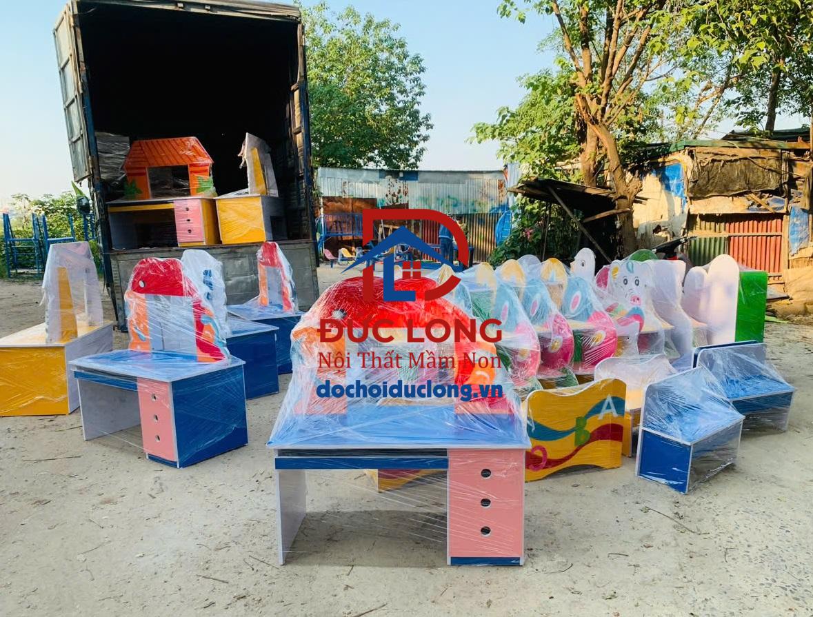 Bàn Máy Tính Hình Cá Heo DL-145M Bàn Máy Tính Hình Cá Heo DL-145M