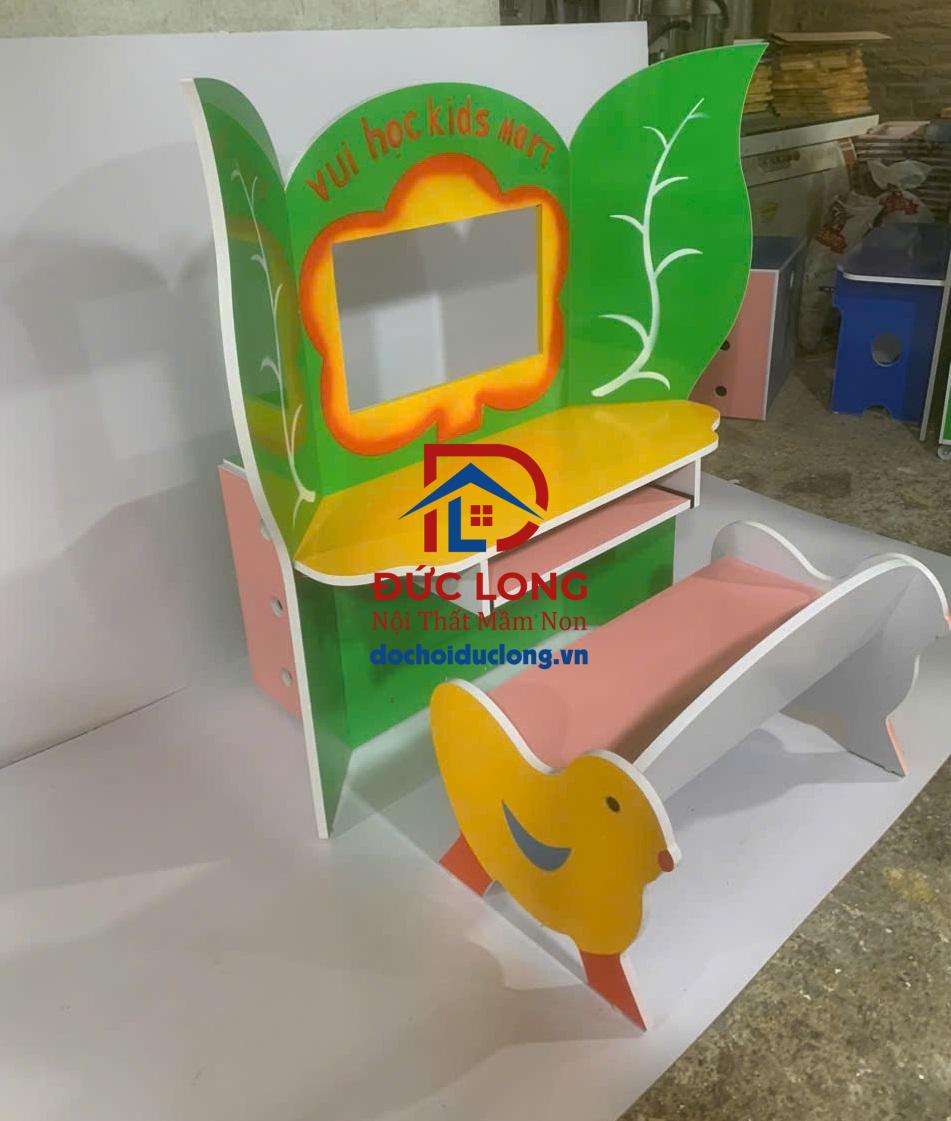 Bàn Máy Tính Mầm Non DL-111M Bàn Máy Tính Mầm Non DL-111M